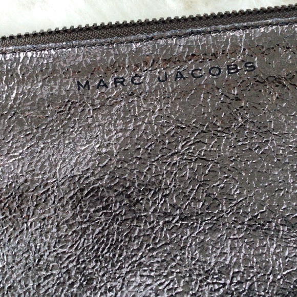 Marc Jacobs 100% Metallic Leather Top Zip Signature Clutch - Picture 8 of 9